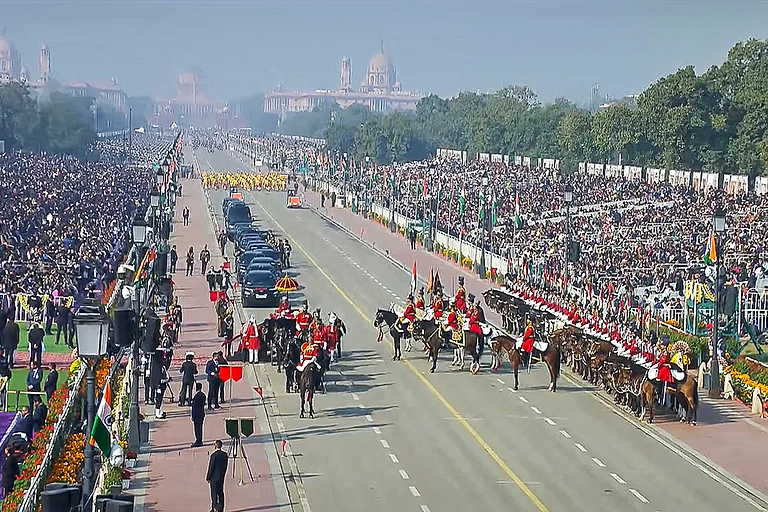 President Droupadi Murmu, European Commission President Ursula von der Leyen and European Council President Antonio Costa being escorted by the President’s Bodyguard (PBG) during the 77th Republic Parade, at Kartavya Path, in New Delhi. - | Photo: @NarendraModi/YT via PTI