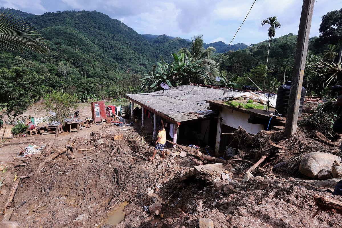 This photo taken on Dec. 12, 2025 shows damaged houses affected by Cyclone Ditwah in Badulla District, Sri Lanka.  - IMAGO / Xinhua