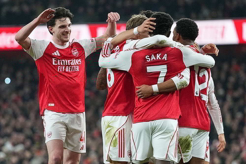 arsenal vs manchester united english premier league soccer-Lisandro Martinez