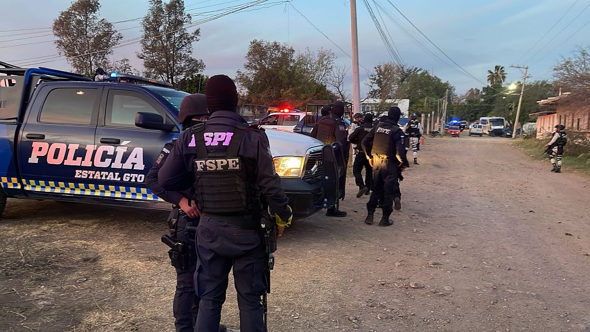 Mexican police arrive at the scene of crime. - X/AsiaWarZone