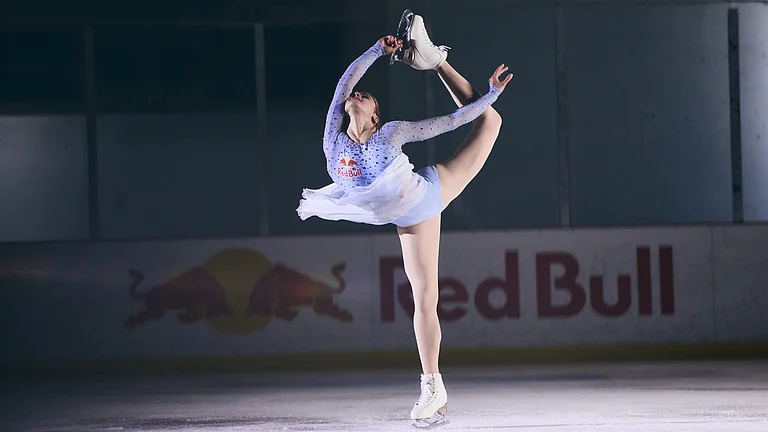Isabeau Levito poses for a portrait at The Rinks - Lakewood Ice in Lakewood, CA, USA on July 18, 2025. - Koury Angelo / Red Bull Content Pool