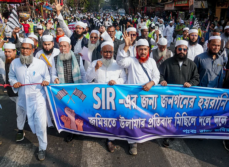 est Bengal State Jamiat-e-Ulama President Siddiqullah Chowdhury with other members during a protest march against the alleged harassment and "logical discrepancies" in the ongoing SIR exercise in the state, in Kolkata, Tuesday, Jan. 27, 2026 - Manvender Vashist Lav