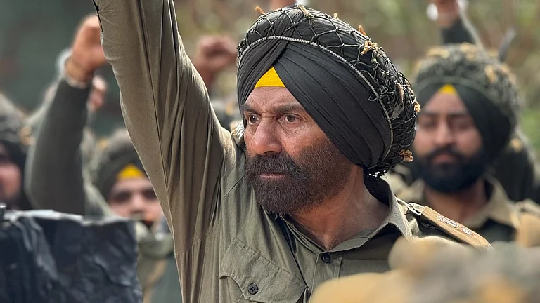 Border 2 inches closer to Rs 200 crore mark - X