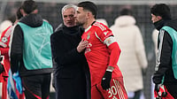 | Photo: AP/Luca Bruno : Benfica's head coach Jose Mourinho hugs his player Nicolas Otamendi at the end of the Champions League opening phase soccer match between Juventus and SL Benfica in Turin, Italy, Wednesday, Jan. 21, 2026.