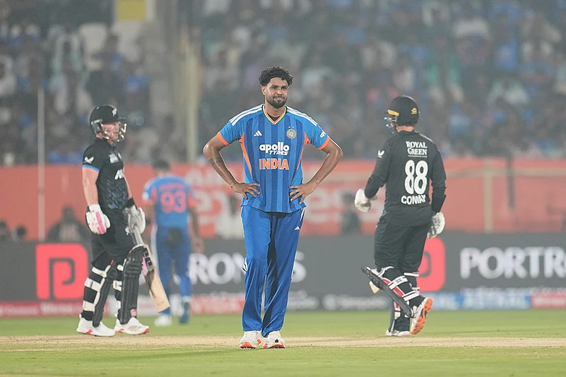 India vs New Zealand 4th T20 cricket match-Harshit Rana