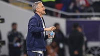 | Photo: AP/Hussein Sayed : PSG's head coach Luis Enrique gives instructions from the side line during the FIFA Intercontinental Cup final soccer match between Flamengo and Paris Saint-Germain in Doha, Qatar.
