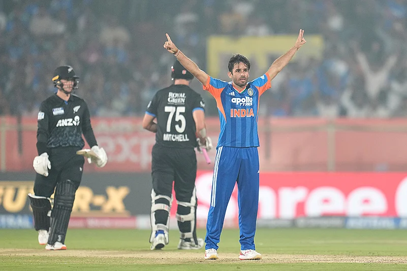 India vs New Zealand 4th T20 cricket match-Ravi Bishnoi