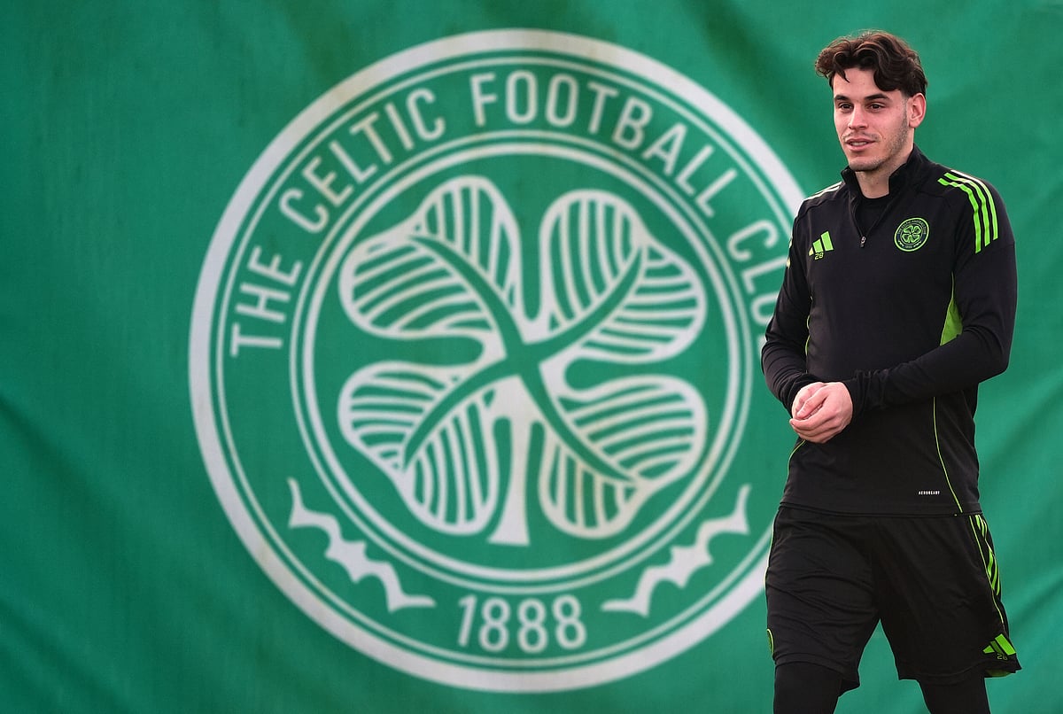Celtic's Paulo Bernardo arrives for a training session in Lennoxtown, Scotland, Wednesday Jan. 28, 2026, one day ahead of their Europa League soccer match against Utrecht. - | Photo: AP/Andrew Milligan