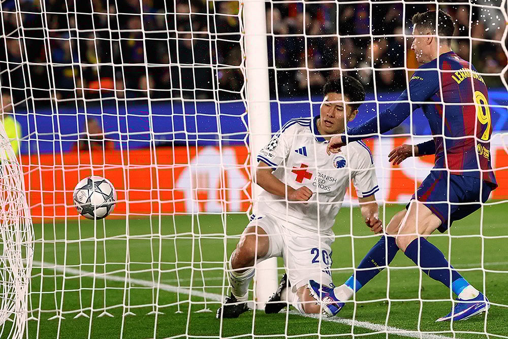 Barcelona vs Copenhagen Champions League Soccer-Robert Lewandowski