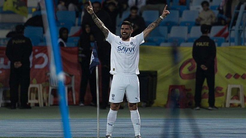 Al-Hilal's Ruben Neves celebrates after scoring in the Saudi Pro League match against Al-Qadisiyah on January 29, 2026. - | Photo: X/Alhilal_EN