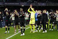 | Photo: AP/Gregorio Borgia : Chelsea players celebrate at the end of a Champions League opening phase soccer match between Napoli and Chelsea, in Naples, Italy.