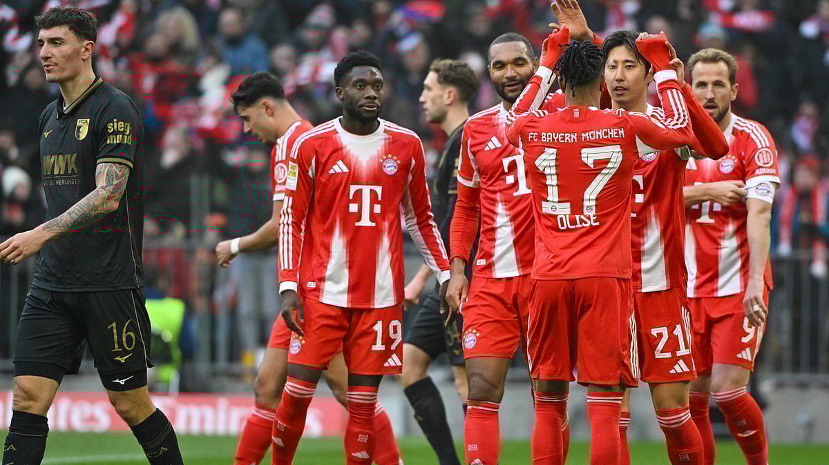 Bayern's Hiroki Ito, 2nd right, celebrates scoring their side's first goal of the game with teammates during the German Bundesliga soccer match between Bayern Munich and FC Augsburg in Munich, Saturday, Jan. 24, 2026. - | Photo: dpa/Peter Kneffel via AP