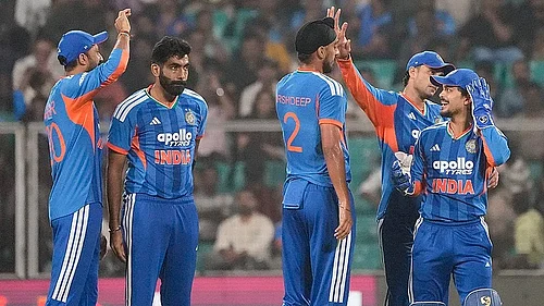 PTI : Arshdeep Singh celebrates with teammates after taking the wicket of Tim Seifert during the fifth and final T20I between India and New Zealand, at the Greenfield International Stadium in Thiruvananthapuram.