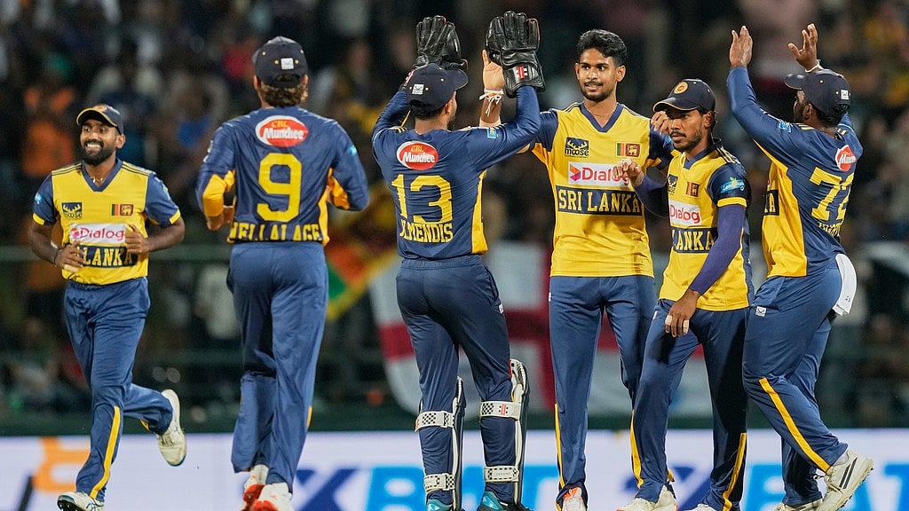 Sri Lanka's Matheesha Pathirana, centre, celebrates with teammates after the dismissal of England's Phil Salt during the second T20 match in Pallekele. - Photo: AP