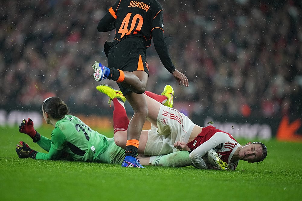 Anneke Borbe injury Arsenal FC vs SC Corinthians Womens Champions Cup final-4