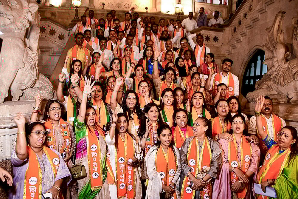 Corporators depart for group registration