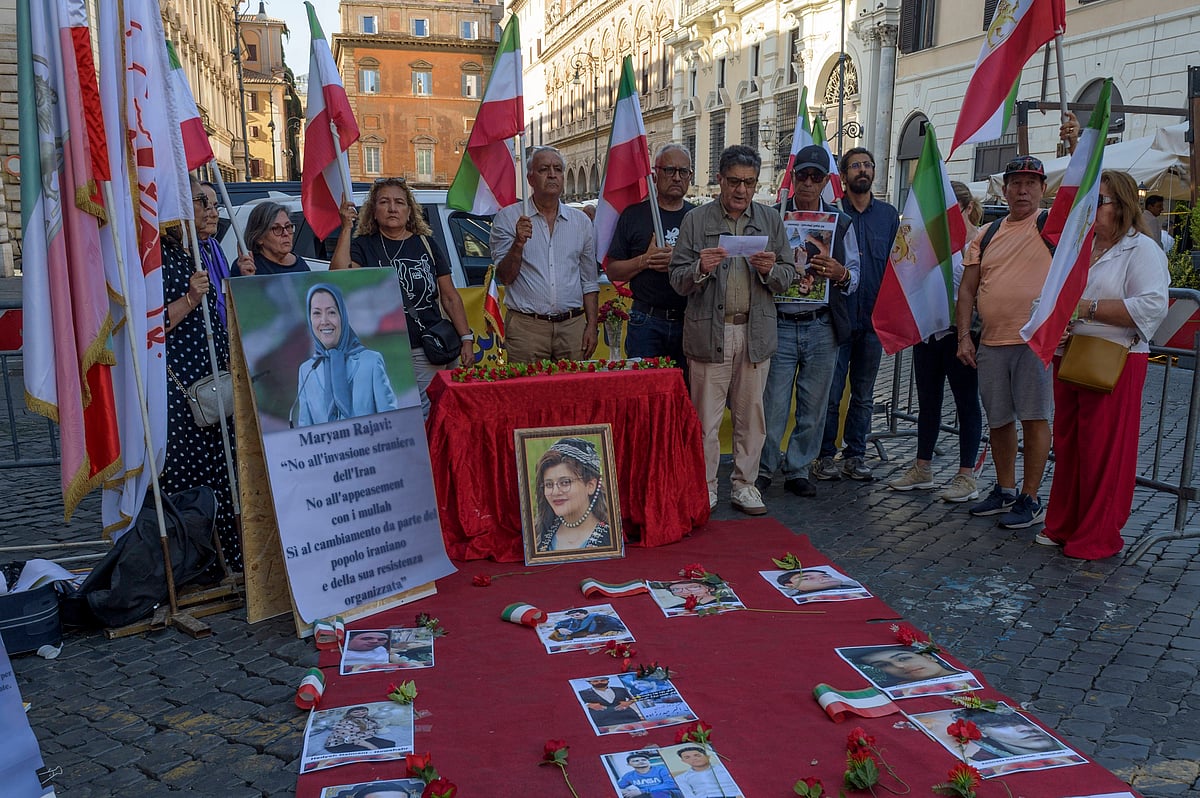 Members of the Iranian community in and around Rome during the sit-in to commemorate the death of Mahsa Amini and all the victims of the Iranian regime organized by the National Council of Resistance of Iran (NCRI) in Rome..The NCRI is a political organization founded in 1981, linked to the anti-theocratic People s Mojahedin Party of Iran (PMOI). It describes itself as a broad coalition of five opposition organizations and parties. Iranian diplomat Maryam Rajavi is the NCRI s president. Rome Italy 
 - IMAGO / ZUMA Press Wire
