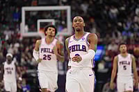NBA: Tyrese Maxey Scores 29 As Philadelphia 76ers Beat LA Clippers | Photo: AP/Jae C. Hong : Philadelphia 76ers guard Tyrese Maxey (0) walks up the court during the second half of an NBA basketball game against the Los Angeles Clippers in Inglewood, California.