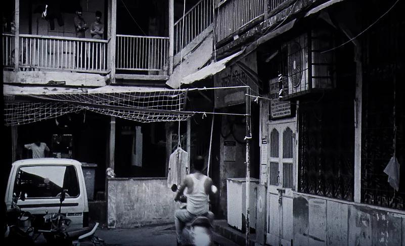 experimental Mumbai video
rhythm poetry bus Mumbai