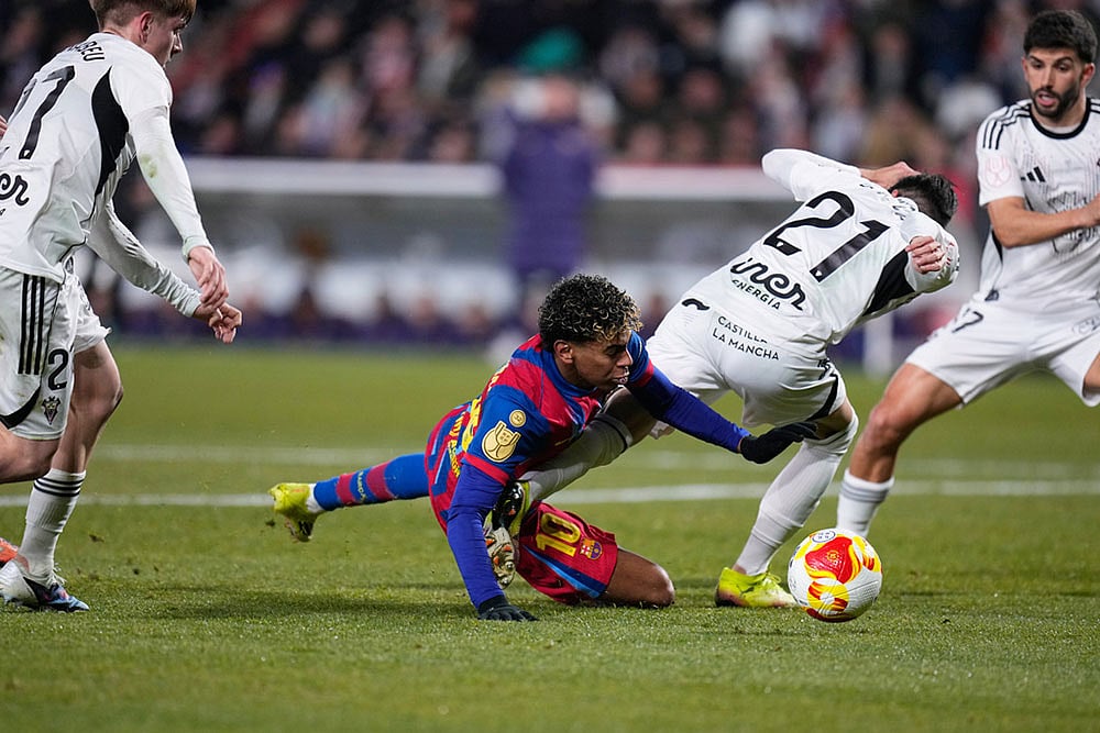 Copa del Rey Quarterfinal Soccer Match: Albacete vs Barcelona