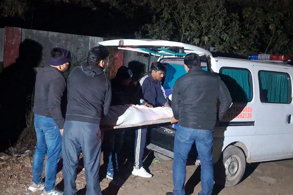 Three sisters jump to death from Ghaziabad highrise