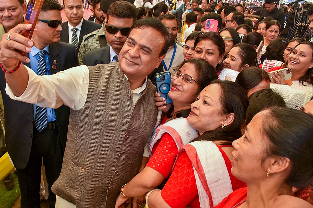 Assam CM meets scheme beneficiaries
