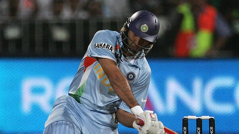 Yuvraj Singh in action in ICC T20 World Cup 2007 - ICC/X