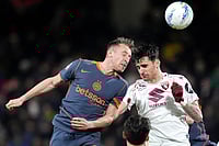 Coppa Italia 2025-26: Inter Milan See Off Torino To Reach Semi-Final | Photo: Spada/LaPresse via AP : Inter Milan's Davide Frattesi left, fights for a head ball with Torino's Sandro Kulenovic during an Italian Cup soccer match in Monza, Italy.