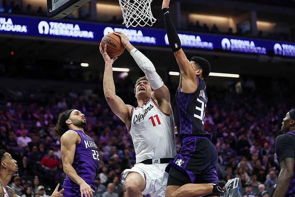 Sacramento Kings vs Los Angeles Clippers NBA basketball game-Brook Lopez