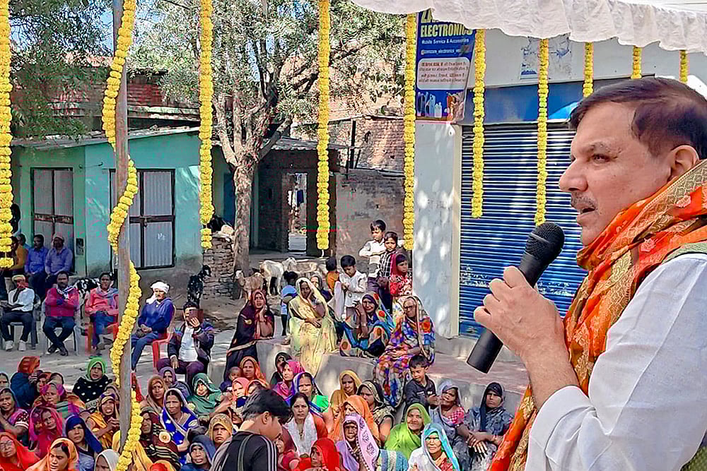 Sanjay Singh holds a public meeting in Chandauli