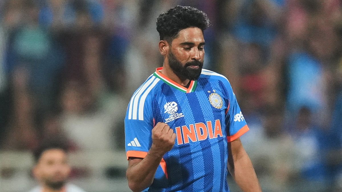 (AP Photo/Rafiq Maqbool) : India's Mohammed Siraj celebrates the wicket of United States' Saiteja Mukkamala during the T20 World Cup cricket match between India and the United States in Mumbai, India, Saturday, Feb. 7, 2026