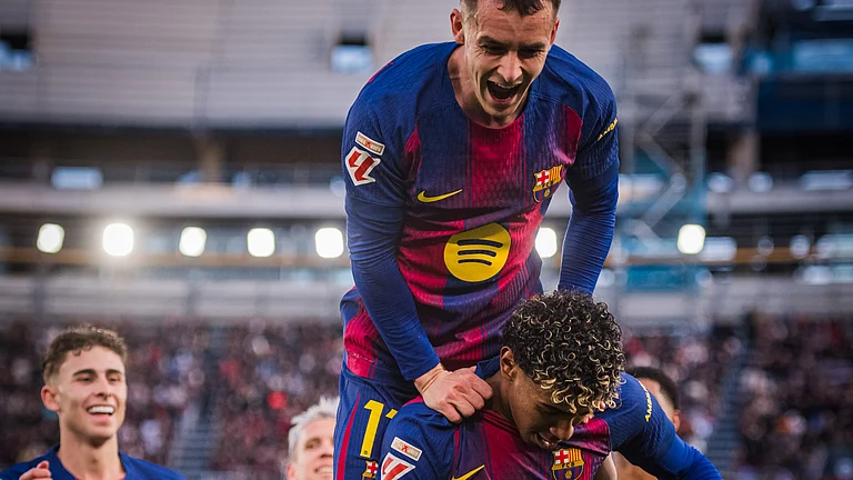 Lamine Yamal celebrating after scoring against Mallorca in La Liga 2025-26. - FCBarcelona/X