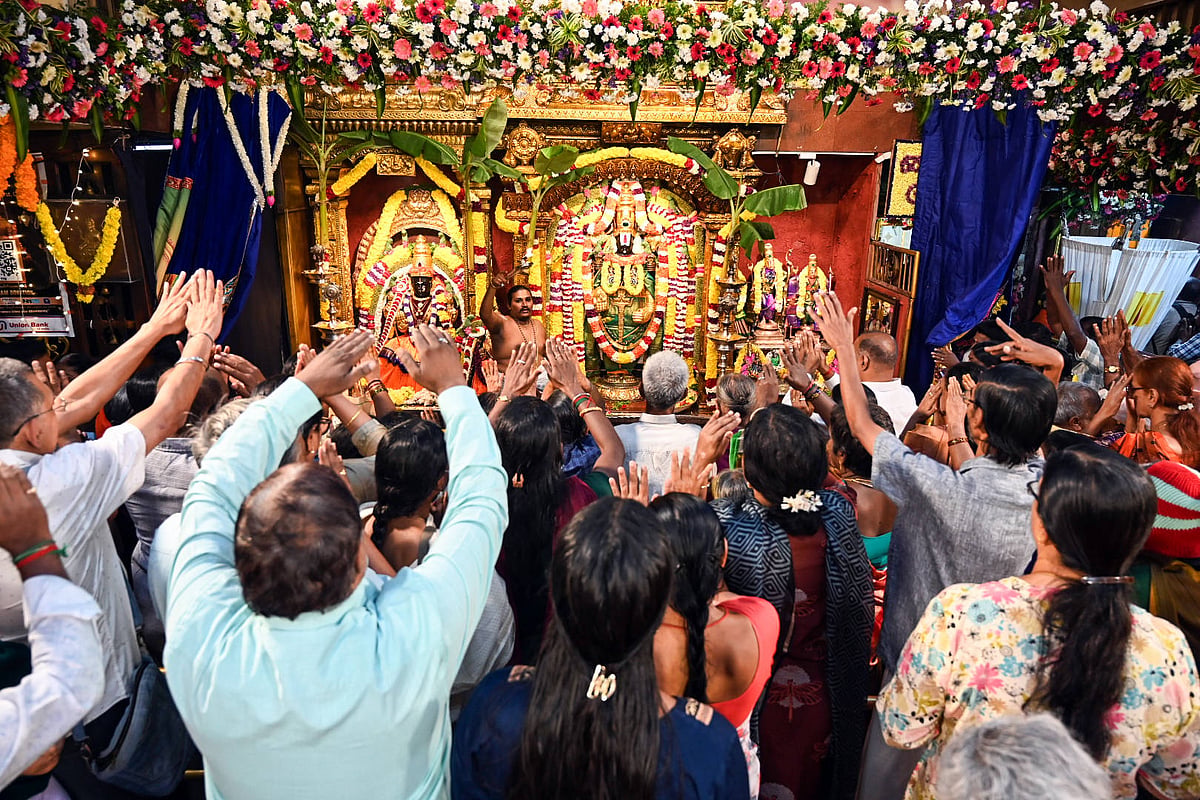 आस्था और राजनीति का धर्मयुद्ध: आंध्र प्रदेश में फिर भड़का तिरुपति लड्डू विवाद