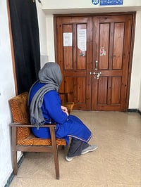 Counting Pills, Continued Wait: Hidden Mental Health Toll On Women In Kashmir Daughter at the court for the hearing of her undertrial father