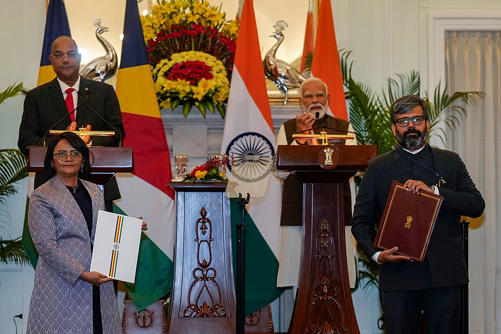 PM Modi-Seychelles Prez Herminie meeting