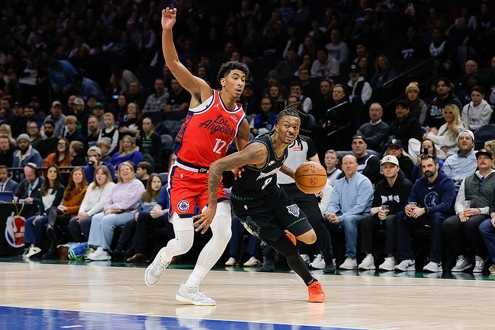 Clippers vs Timberwolves NBA Basketball game-Bones Hyland