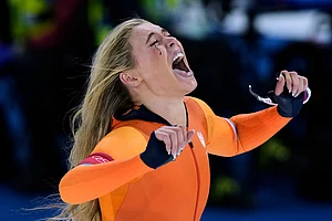 | Photo: AP/Luca Bruno : Jutta Leerdam of the Netherlands celebrates winning the gold medal in the women's 1,000 meters speedskating race at the 2026 Winter Olympics, in Milan, Italy.