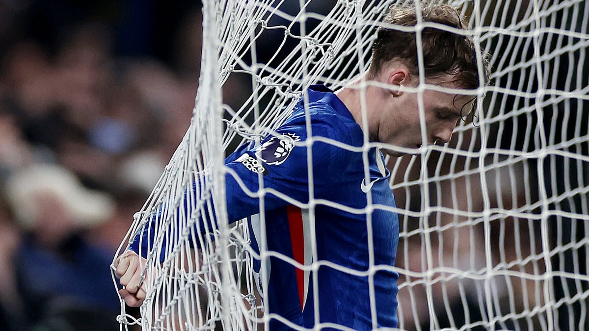 Cole Palmer ponders his late miss for Chelsea on Tuesday - Opta