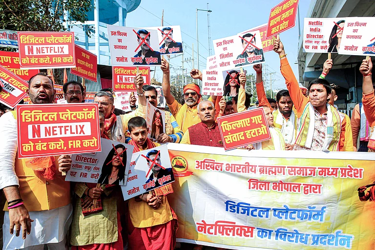 Akhila Bhartiya Brahmana Mahasangha (ABBM) members stage a demonstration over the Ghooskhor Pandat film Bhopal, in Bhopal on Thursday. - IMAGO/ANI News