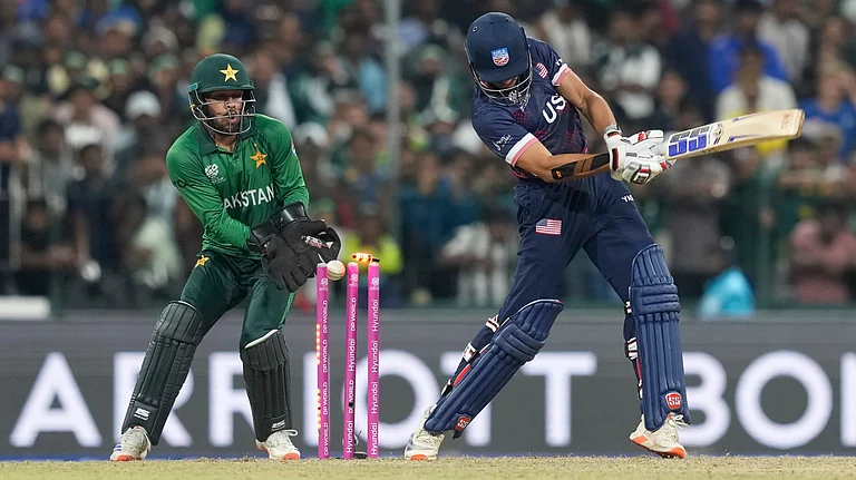 United States' Sanjay Krishnamurthi bowled out by Pakistan's Abrar Ahmed during the T20 World Cup cricket match between Pakistan and the United States iin Colombo, Sri Lanka, Tuesday, Feb. 10, 2026 - (AP Photo/Eranga Jayawardena)