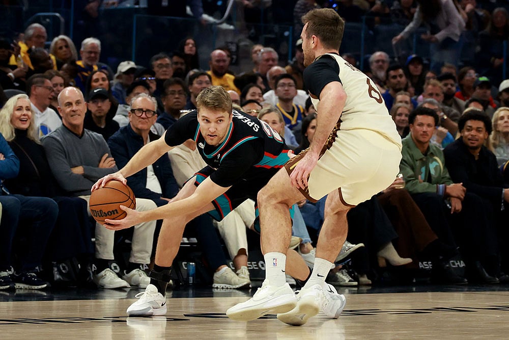 NBA Basketball Game: Memphis Grizzlies vs Golden State Warriors