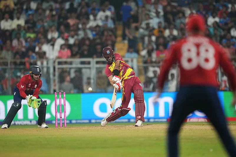 ICC T20 WC 2026: WI vs ENG Roston Chase