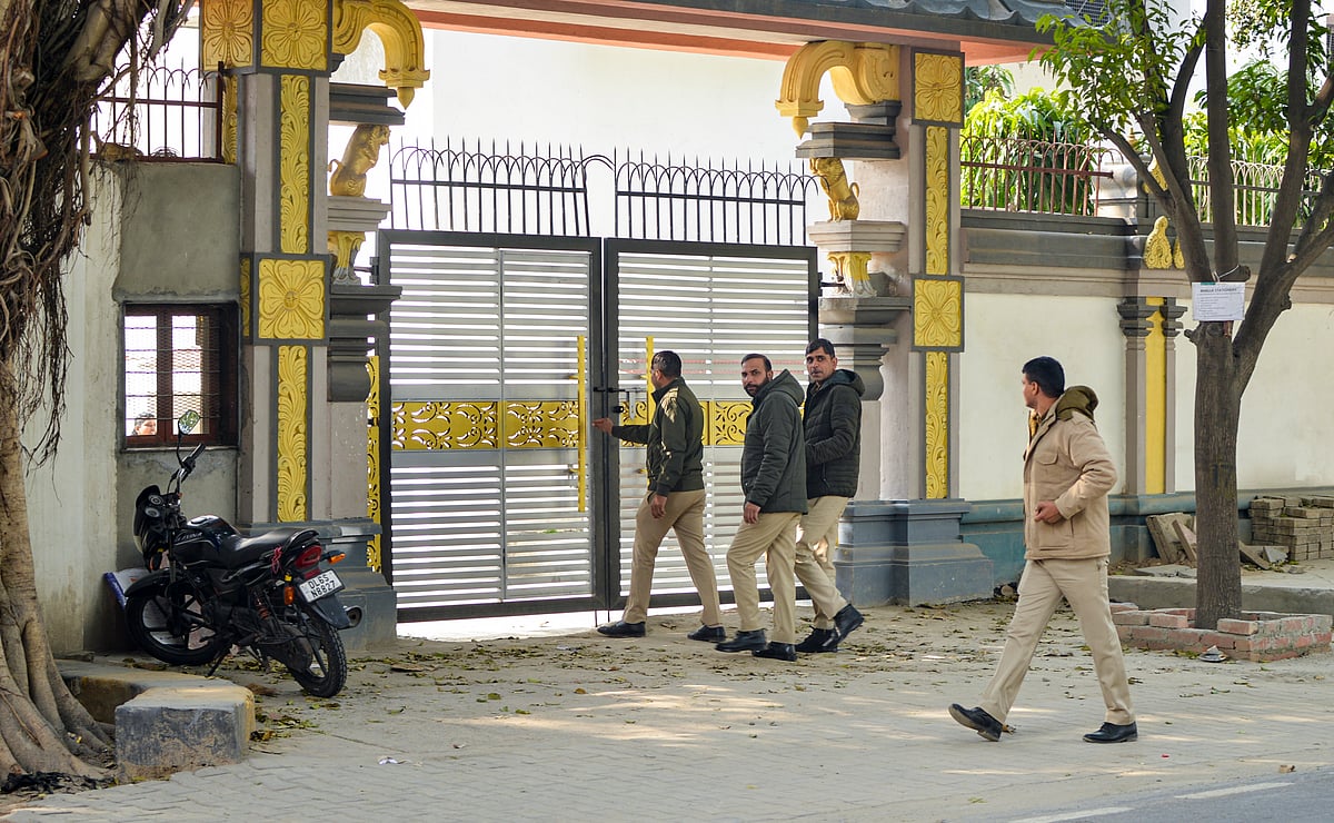 Security personnel arrive at DTEA Senior Secondary School, Laxmi Bai Nagar, after it received a bomb threat email along with other Delhi schools, in New Delhi, Monday, Feb. 9, 2026. - | Source : PTI