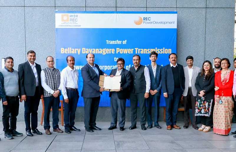 RECPDCL hands over Bellary Davanagere SPV to PGCIL officials at ceremony