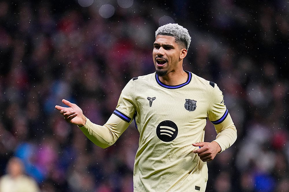 Barcelona Vs Atletico Madrid Spain Copa del Rey Soccer-Ronald Araujo