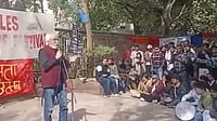 Attack On Historian S. Irfan Habib Highlights Growing Intolerance On Campuses Screengrab from the video : However, Historian Habib, known for his research on Indian history resumed and completed his speech within a few minutes.