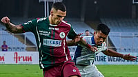 Mohun Bagan 2-0 Kerala Blasters, ISL: Maclaren, Aldred Seal Comfortable Win For Mariners In Truncated Season Opener | Photo: PTI : Kolkata: Kerala Blasters' Thingujam Korou Singh, right, vies for the ball with Mohun Bagan Super Giant's Alberto Rodriguez Martin during the Indian Super League (ISL) 2025-26 football match between Mohun Bagan Super Giant and Kerala Blasters at Vivekananda Yuba Bharati Krirangan stadium, in Kolkata, Saturday, Feb. 14, 2026.