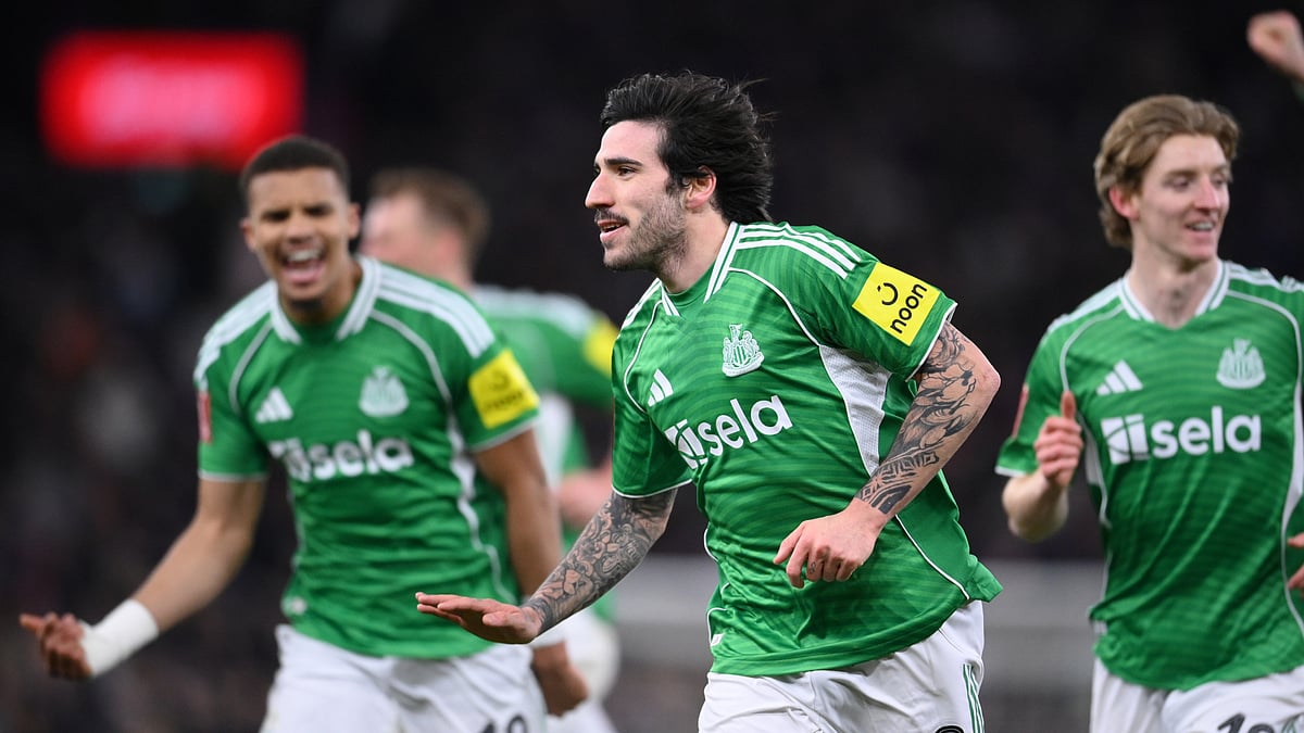 Sandro Tonali celebrates after scoring his second goal against Aston Villa - null