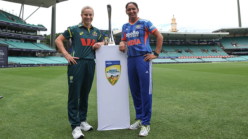 India Women vs Australia Women 1st T20I 2026 toss update playing Xis result Sydney