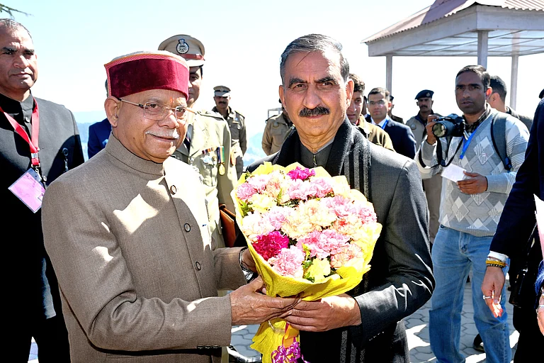 Governor Shiv Pratap Shukla is being welcomed by Chief Minister Sukhwinder Singh Sukhu at the state assembly on his arrival on Monday - Outlook Photo